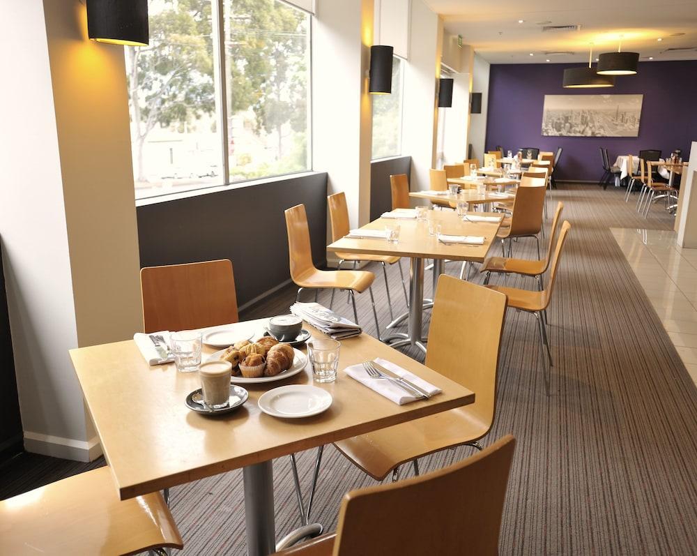 Mercure North Melbourne City Exterior foto